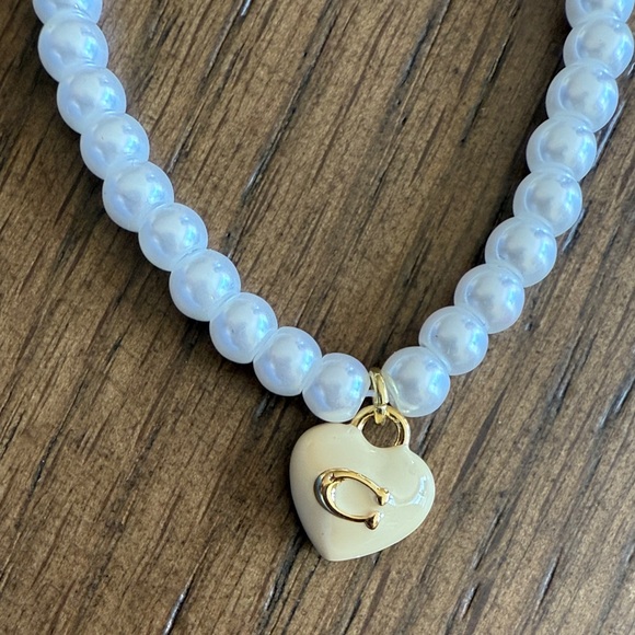 Coach Pearl Necklace with Cream Heart Pendant - Picture 1 of 4